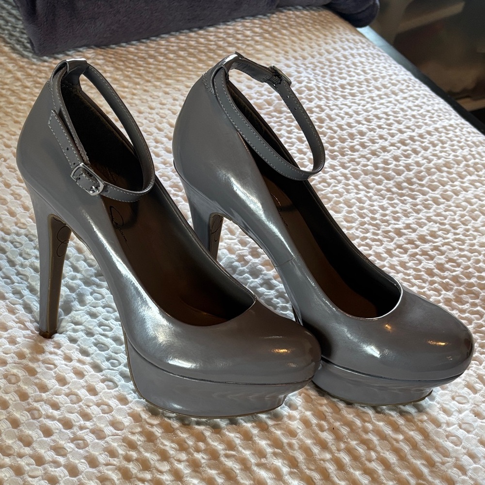 Jessica Simpson Gray Platform Heels
